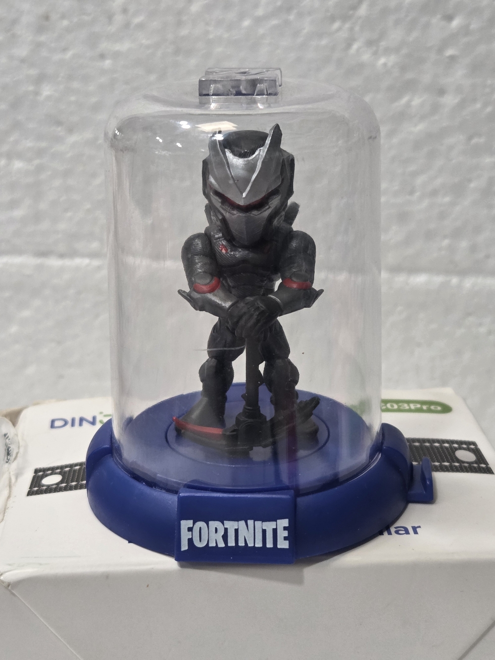 FORTNITE SERIES 1 OMEGA DOMEZ COLLECTIBLE MINI FIGURINE